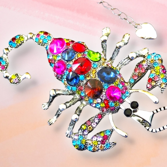 Silver plated multicolor crystal rainbow scorpion necklace/brooch - Picture 7 of 13